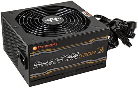 Arrière du bloc Thermaltake Smart SE 730W 80+ Bronze montrant la grille de ventilation et les connecteurs modulaires pour une installation simple et une circulation d’air optimale.